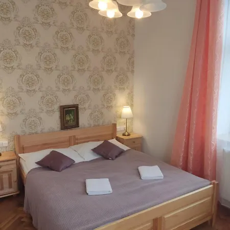 Janackova - 1st Republic 3*